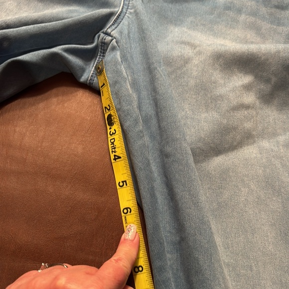 Melissa McCarthy seven jeans. Light denim. Soft material. Size 22. Worn once. - Picture 8 of 9